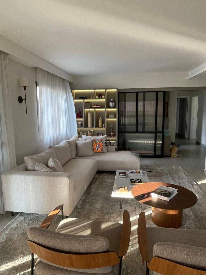 Apartamento à venda com 3 quartos, 250m² - Foto 4