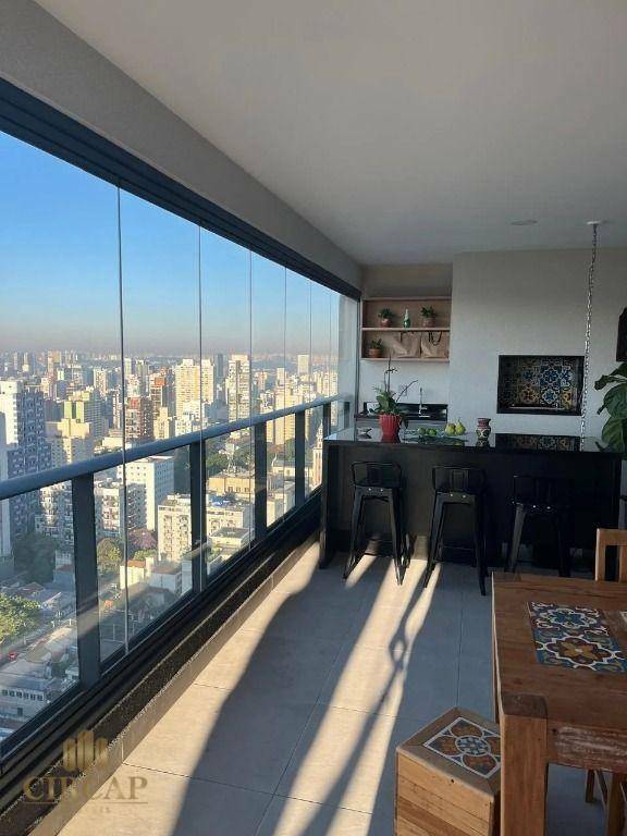 Apartamento à venda com 3 quartos, 118m² - Foto 1