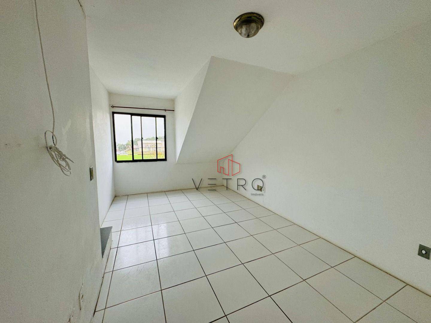 Apartamento à venda com 4 quartos, 204m² - Foto 2