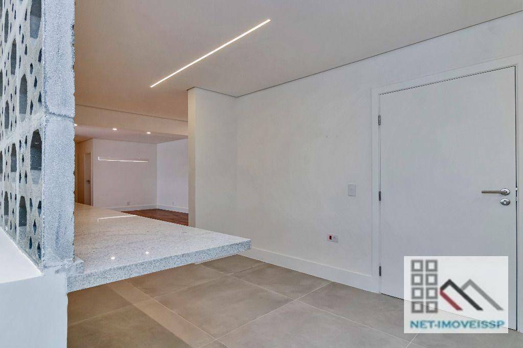 Apartamento à venda com 3 quartos, 149m² - Foto 2