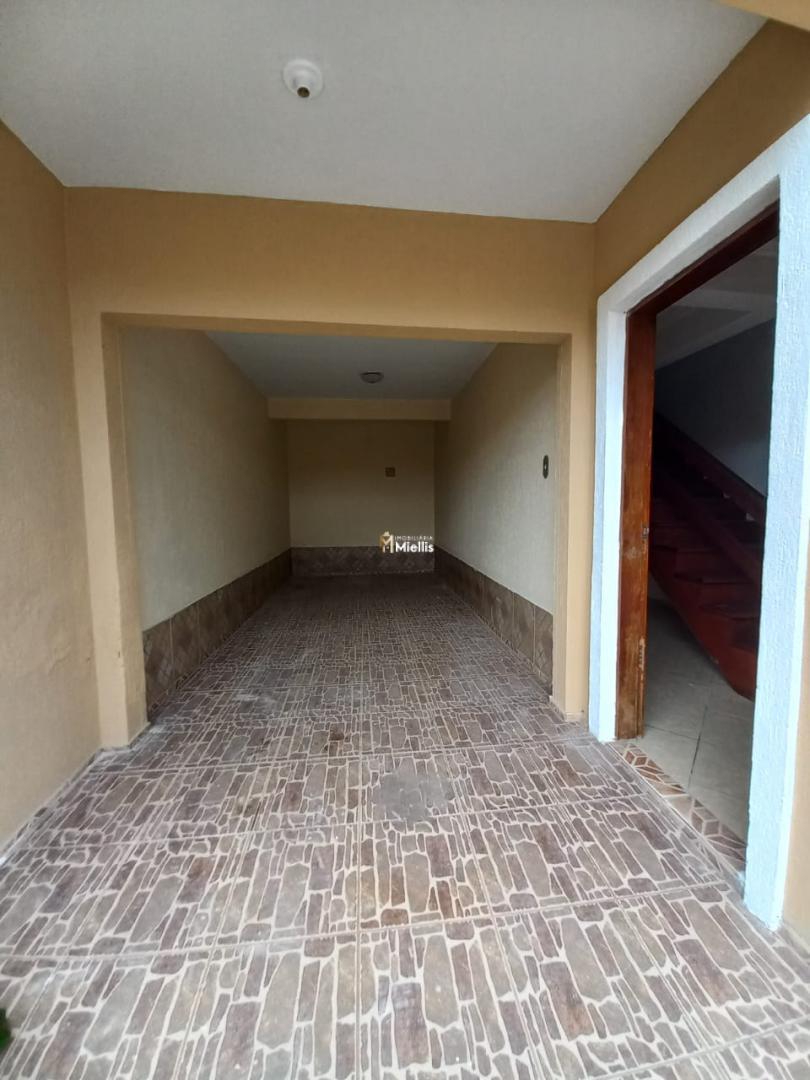 Casa à venda com 2 quartos, 150m² - Foto 3