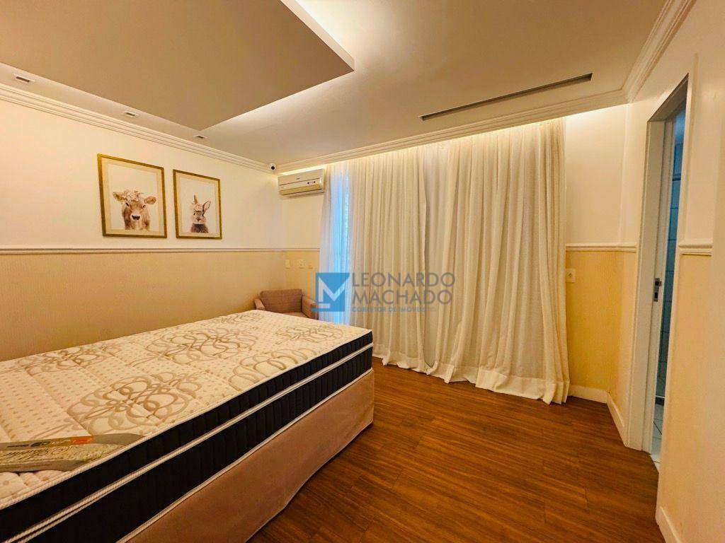 Apartamento à venda com 3 quartos, 220m² - Foto 21