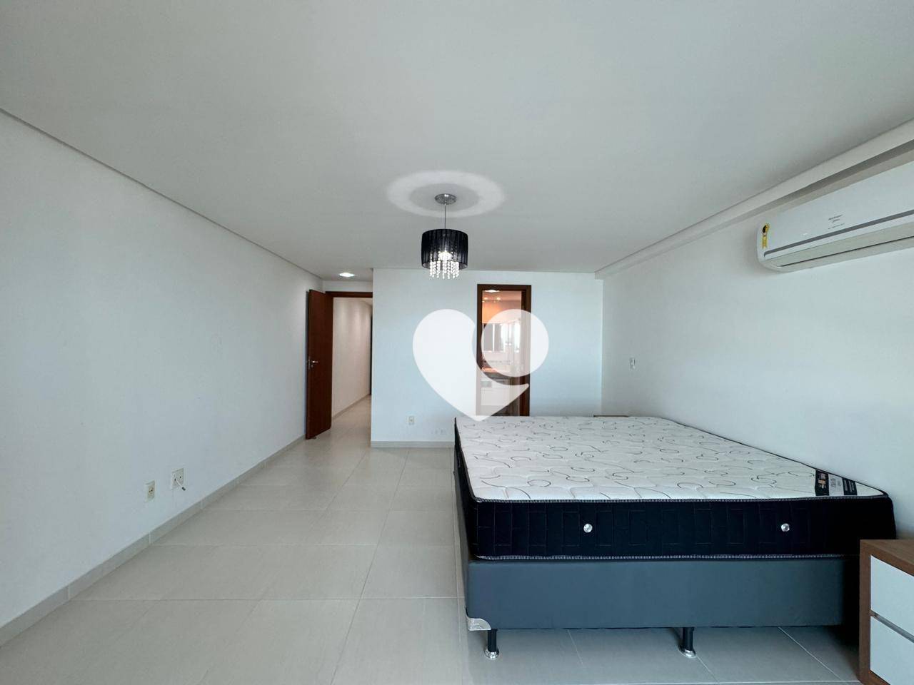 Apartamento para alugar com 4 quartos, 250m² - Foto 5