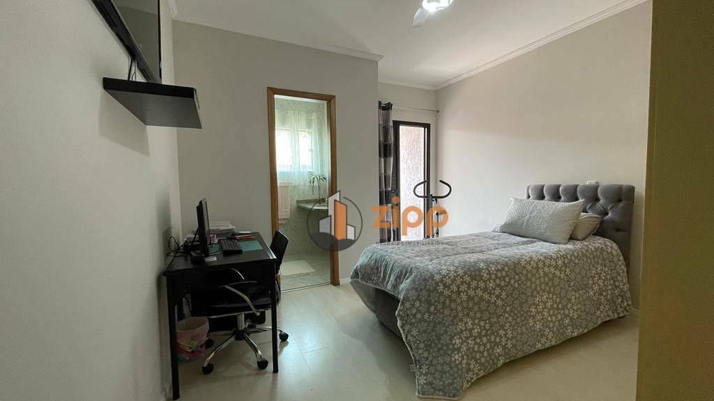 Sobrado à venda com 3 quartos, 240m² - Foto 8