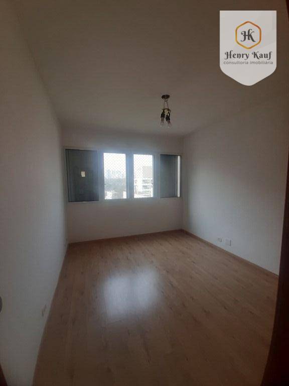 Apartamento para alugar com 3 quartos, 130m² - Foto 17