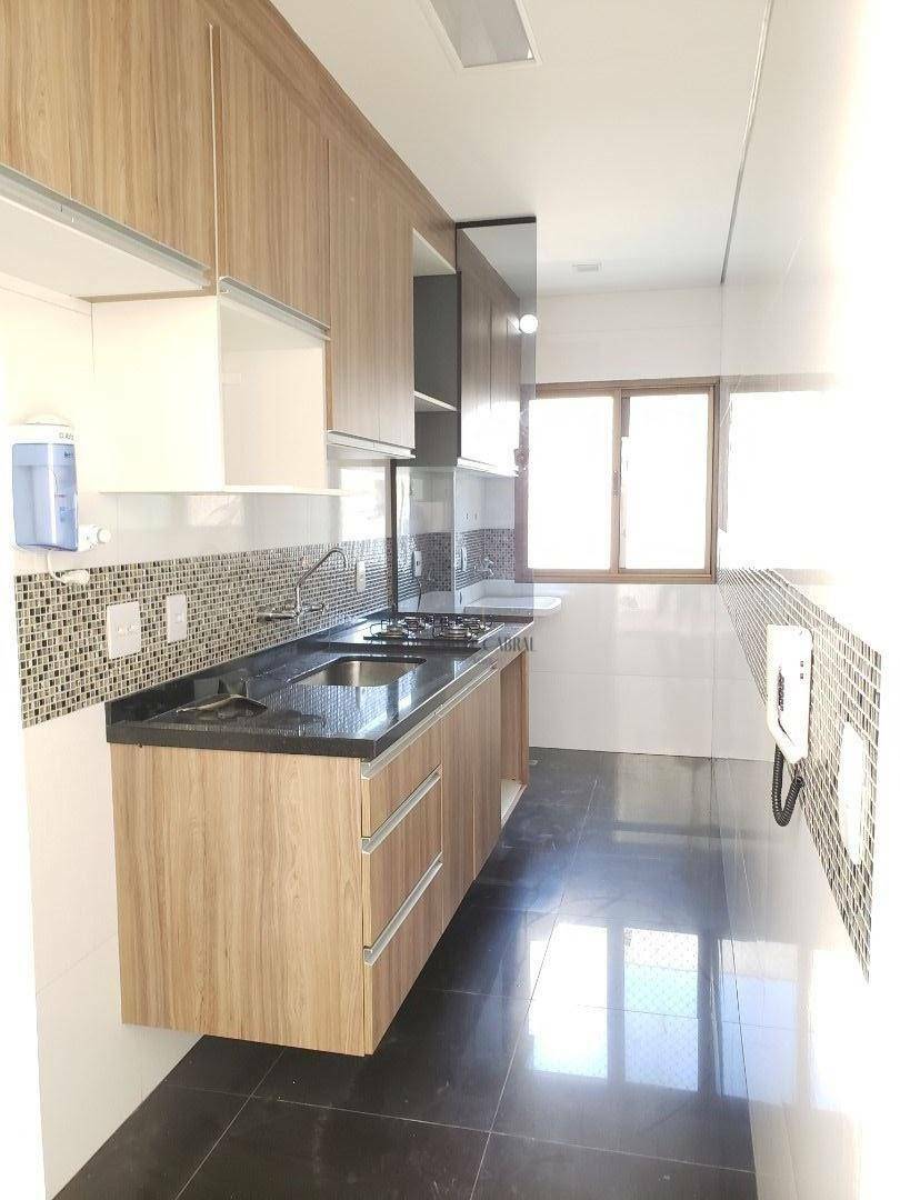 Apartamento à venda com 2 quartos, 70m² - Foto 7