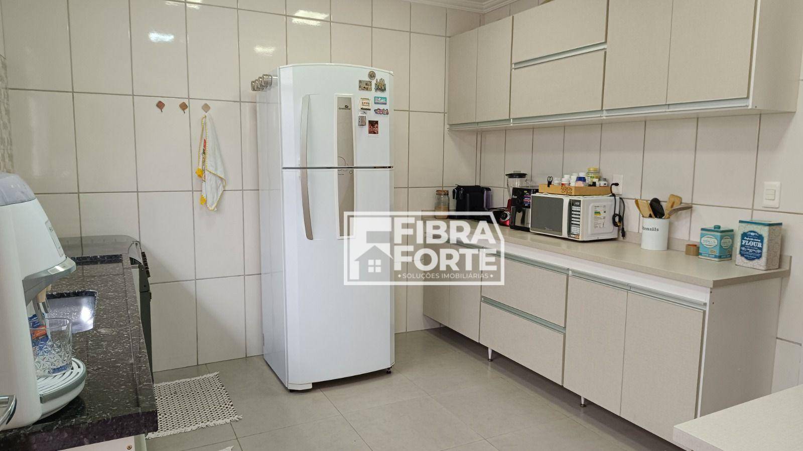 Casa à venda com 3 quartos, 220m² - Foto 23