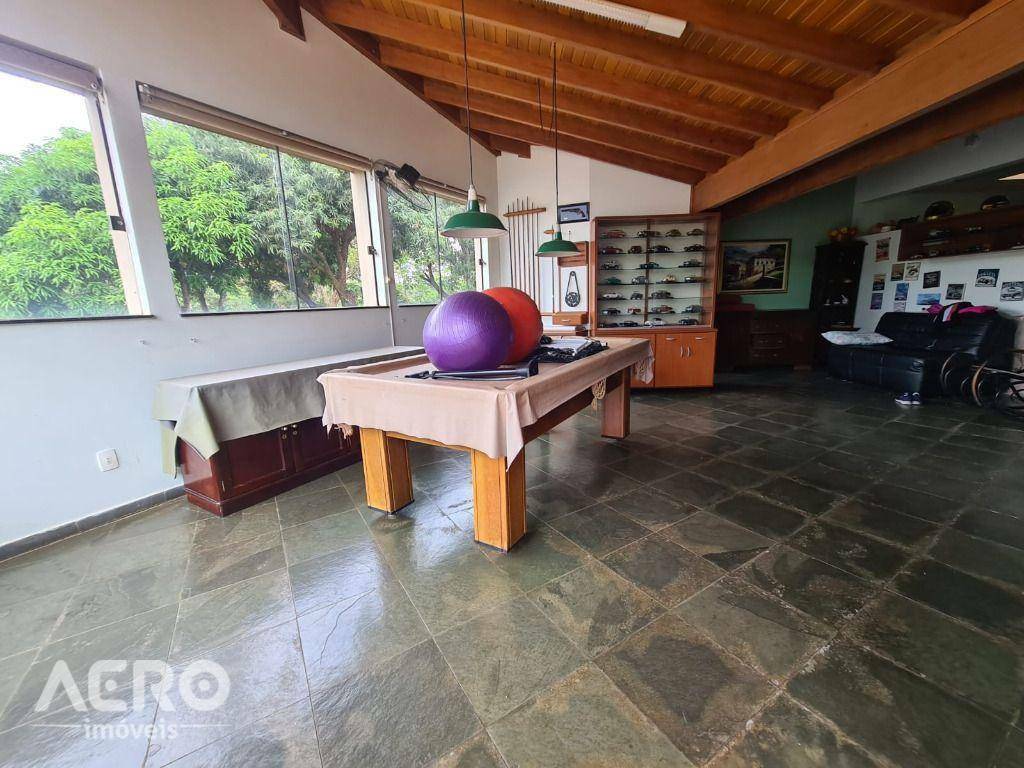 Casa de Condomínio à venda com 3 quartos, 400m² - Foto 27