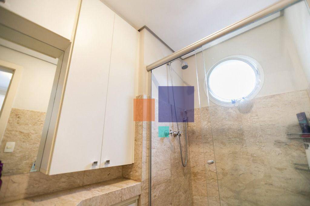 Apartamento para alugar com 4 quartos, 240m² - Foto 52