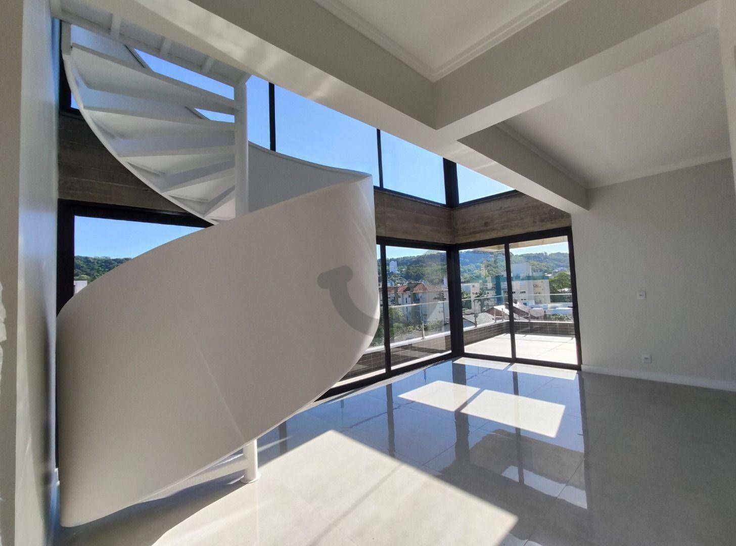 Apartamento, 3 quartos, 245 m² - Foto 2