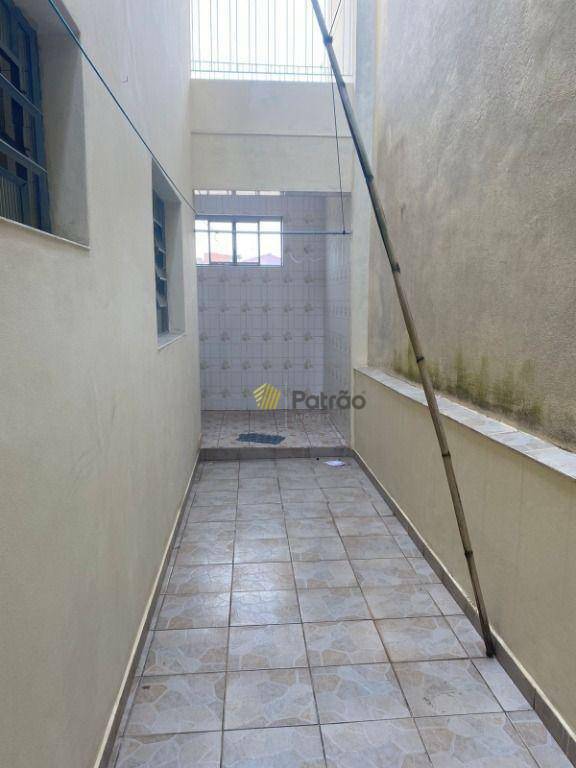 Sobrado para alugar com 2 quartos, 104m² - Foto 12