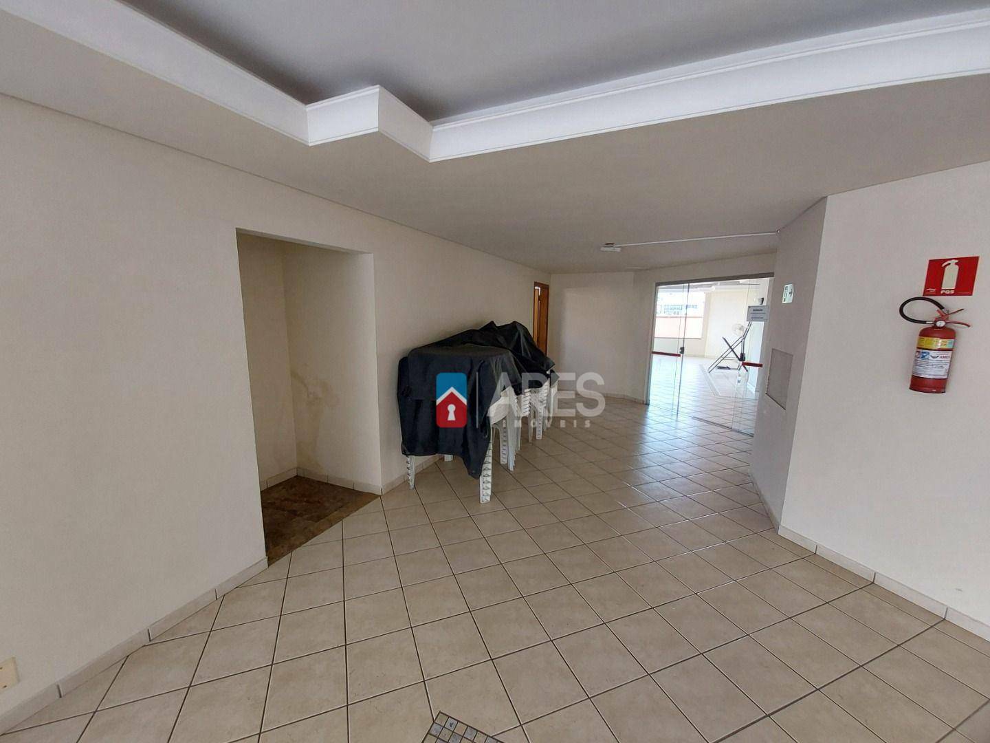 Apartamento para alugar com 2 quartos, 70m² - Foto 15