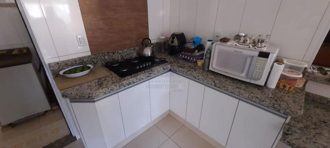 Casa à venda com 3 quartos, 200m² - Foto 21