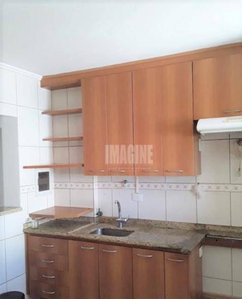 Apartamento à venda com 3 quartos, 80m² - Foto 4