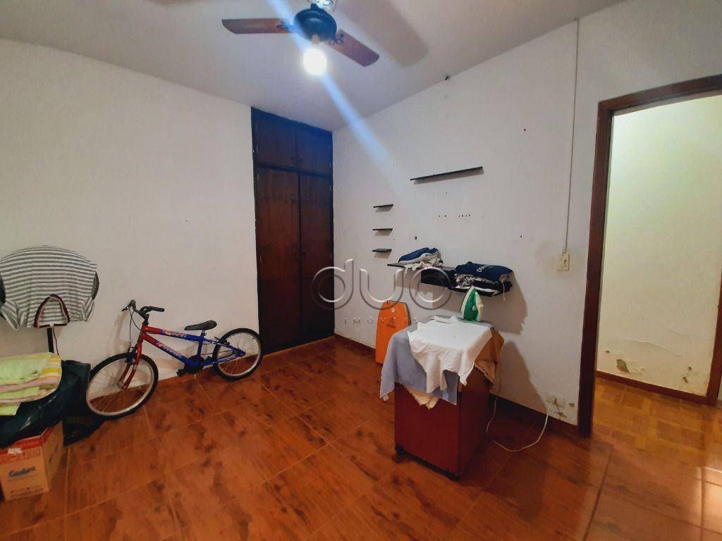 Casa à venda com 3 quartos, 250m² - Foto 13