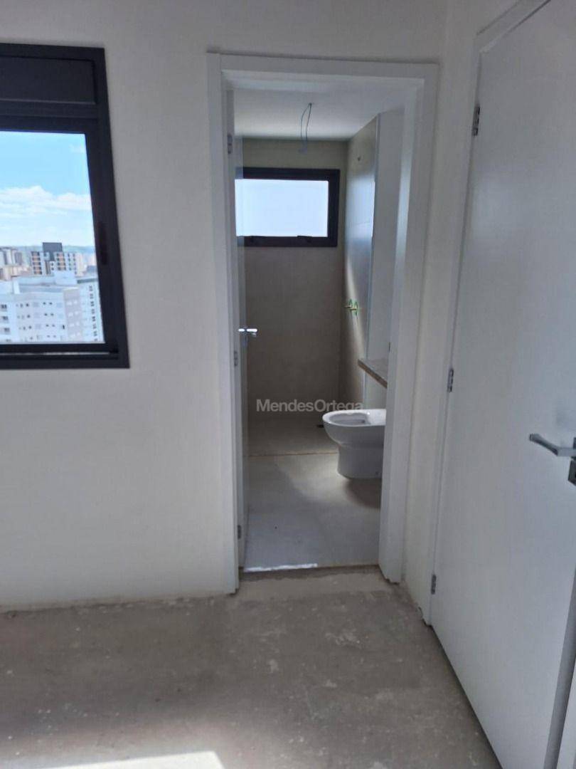 Apartamento à venda com 3 quartos, 131m² - Foto 11