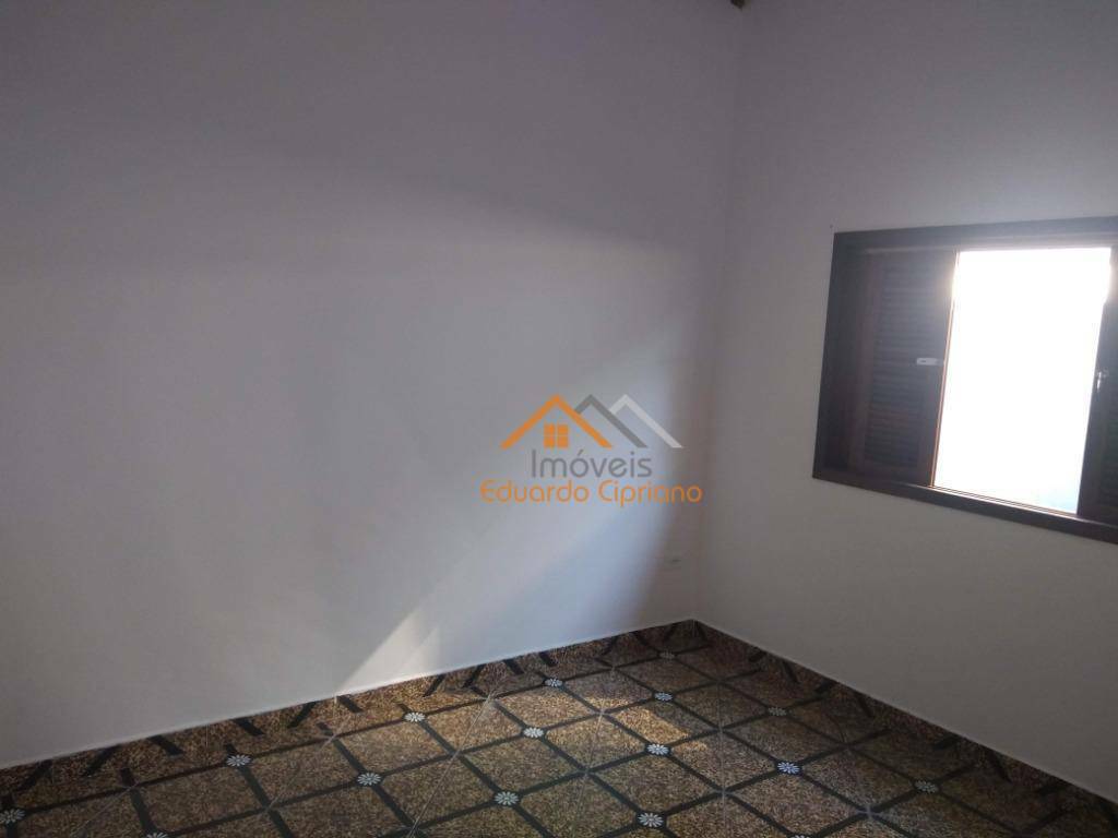 Casa para alugar com 2 quartos, 270M2 - Foto 13