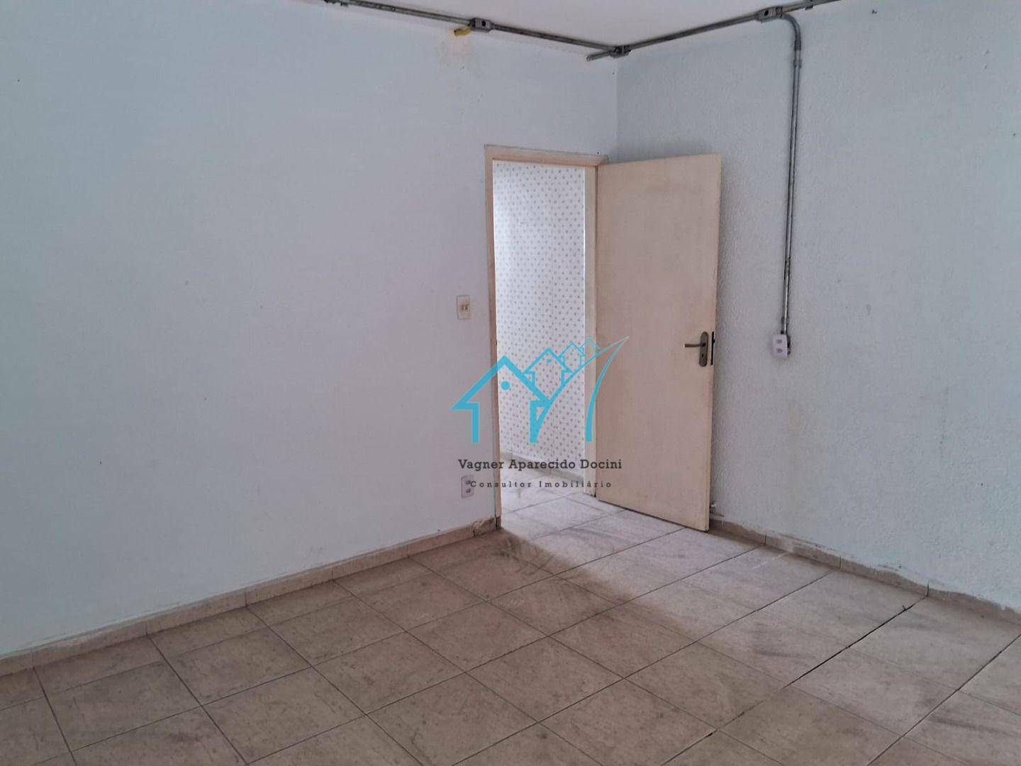 Sobrado à venda com 3 quartos, 240m² - Foto 4