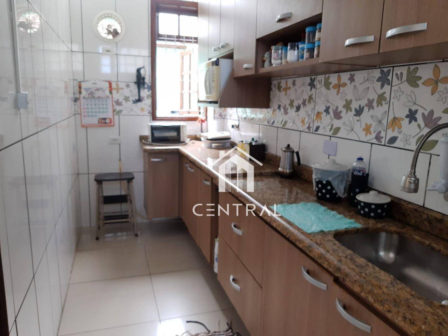 Casa à venda com 4 quartos, 85m² - Foto 6