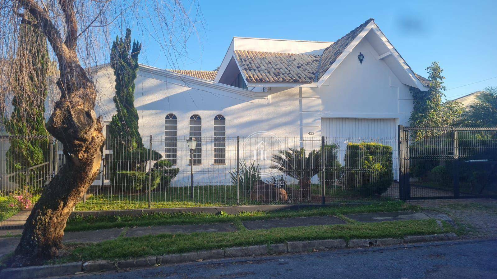 Casa à venda com 3 quartos, 250m² - Foto 1