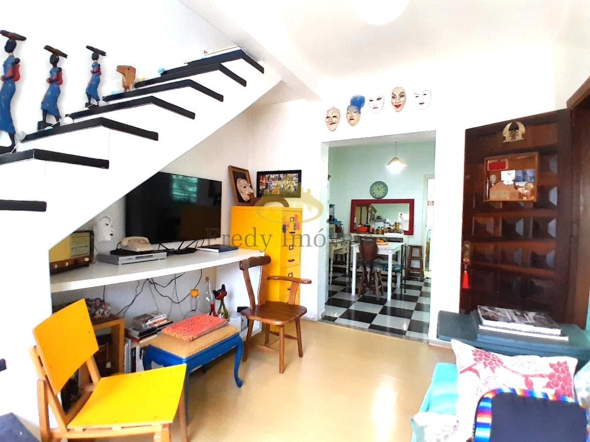 Sobrado à venda com 2 quartos, 69m² - Foto 1