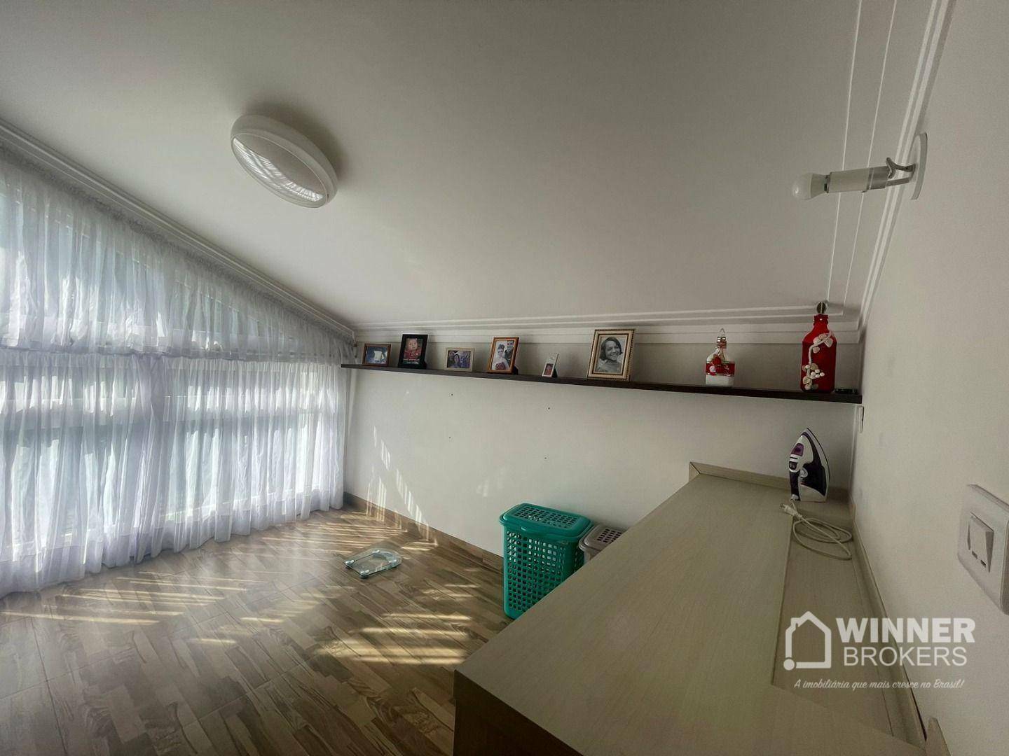 Sobrado à venda com 5 quartos, 242m² - Foto 18