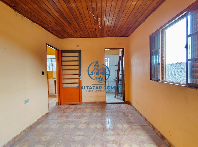 Casa à venda com 2 quartos, 220m² - Foto 1