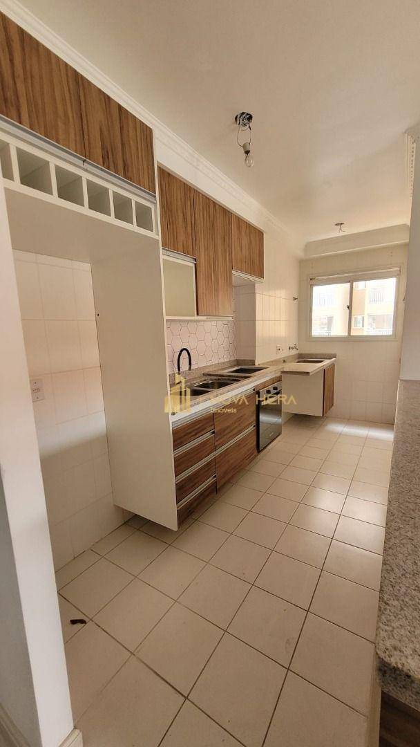 Apartamento à venda com 2 quartos, 68m² - Foto 3