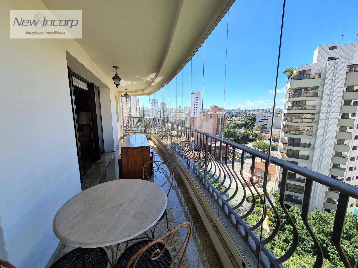 Apartamento à venda com 4 quartos, 257m² - Foto 4