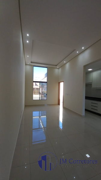 Casa à venda com 3 quartos, 80m² - Foto 2