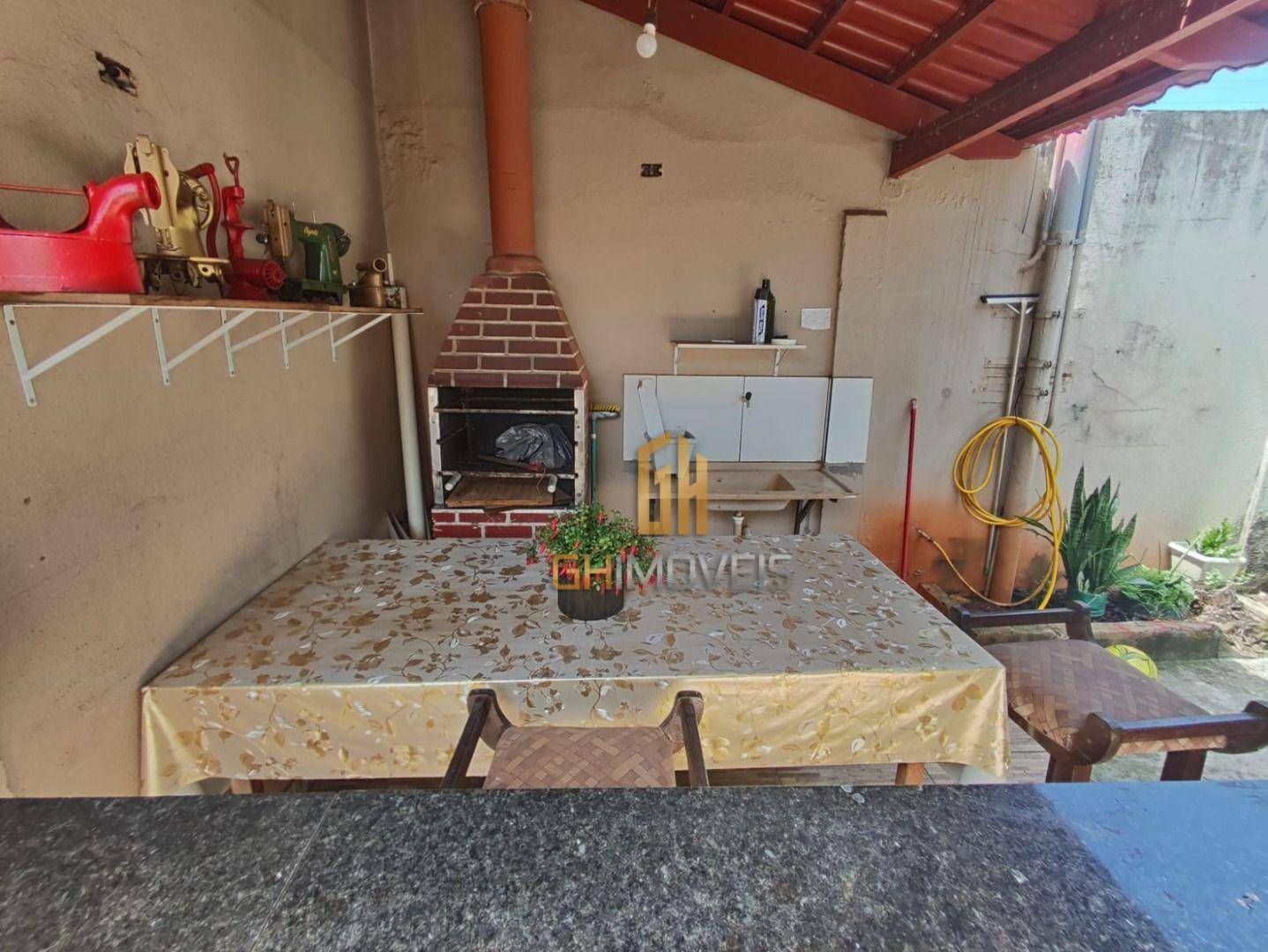 Casa à venda com 3 quartos, 134m² - Foto 4