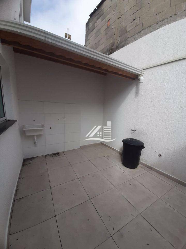 Sobrado à venda com 3 quartos, 100m² - Foto 14