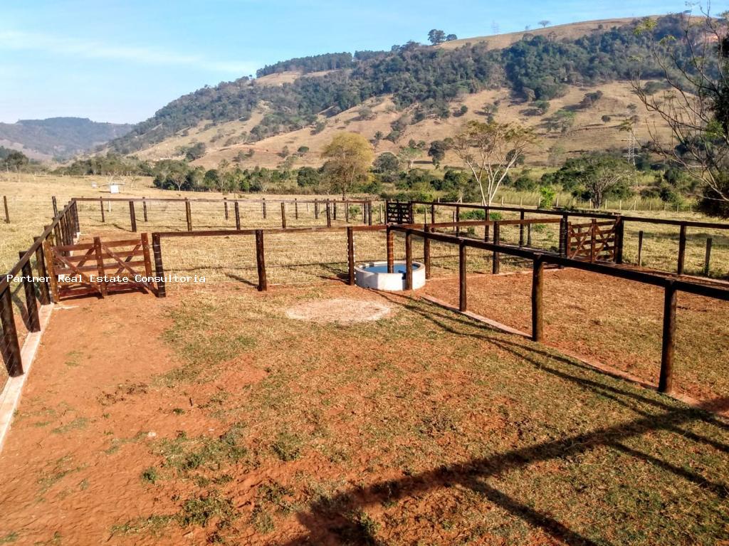 Fazenda à venda com 1 quarto, 64m² - Foto 9