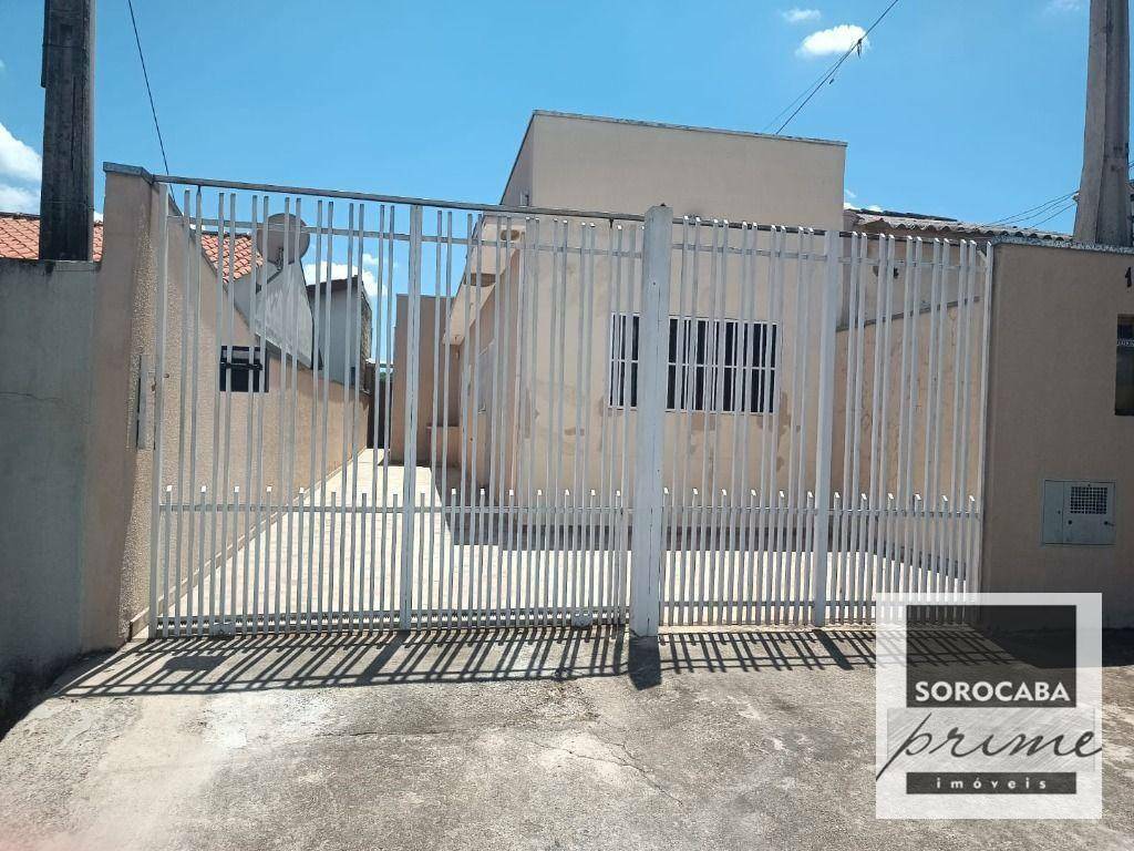 Casa à venda com 3 quartos, 78m² - Foto 1