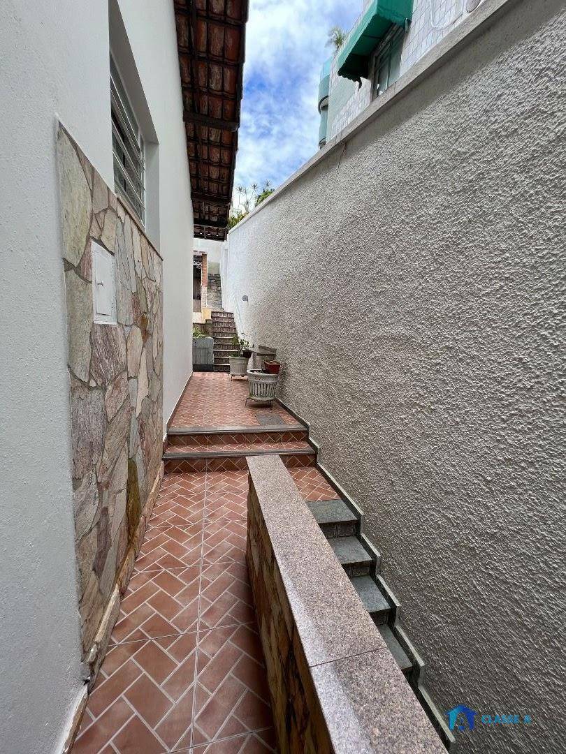 Casa à venda com 3 quartos, 195m² - Foto 17