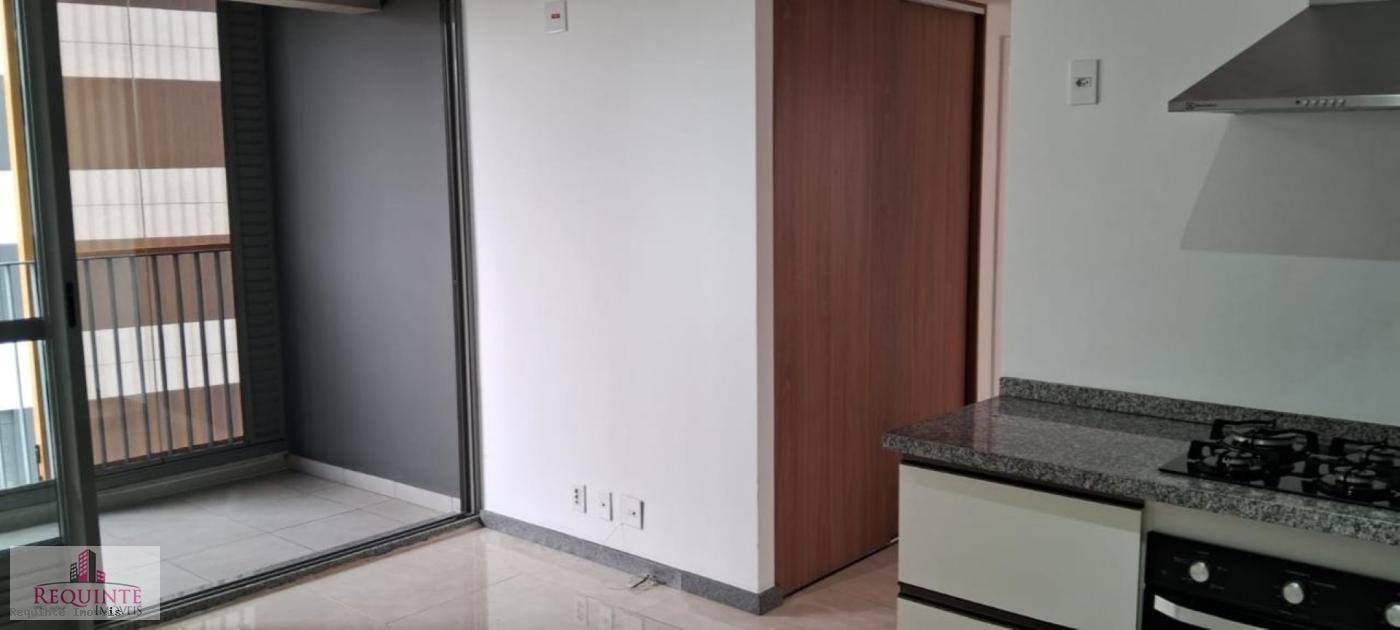 Apartamento para alugar com 2 quartos, 65m² - Foto 21