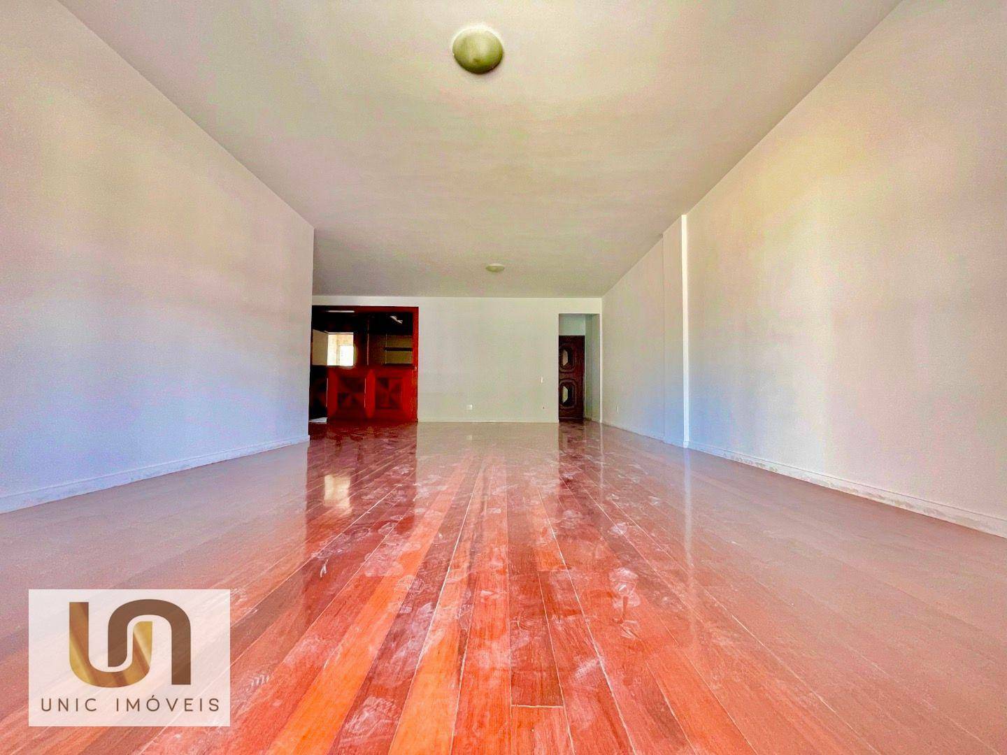 Apartamento à venda com 3 quartos, 127m² - Foto 3