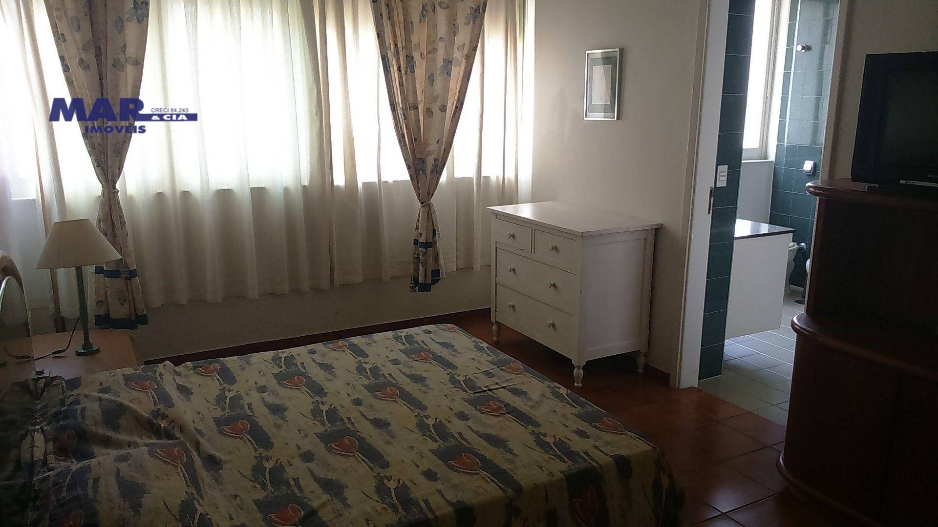 Apartamento à venda com 3 quartos, 190m² - Foto 4