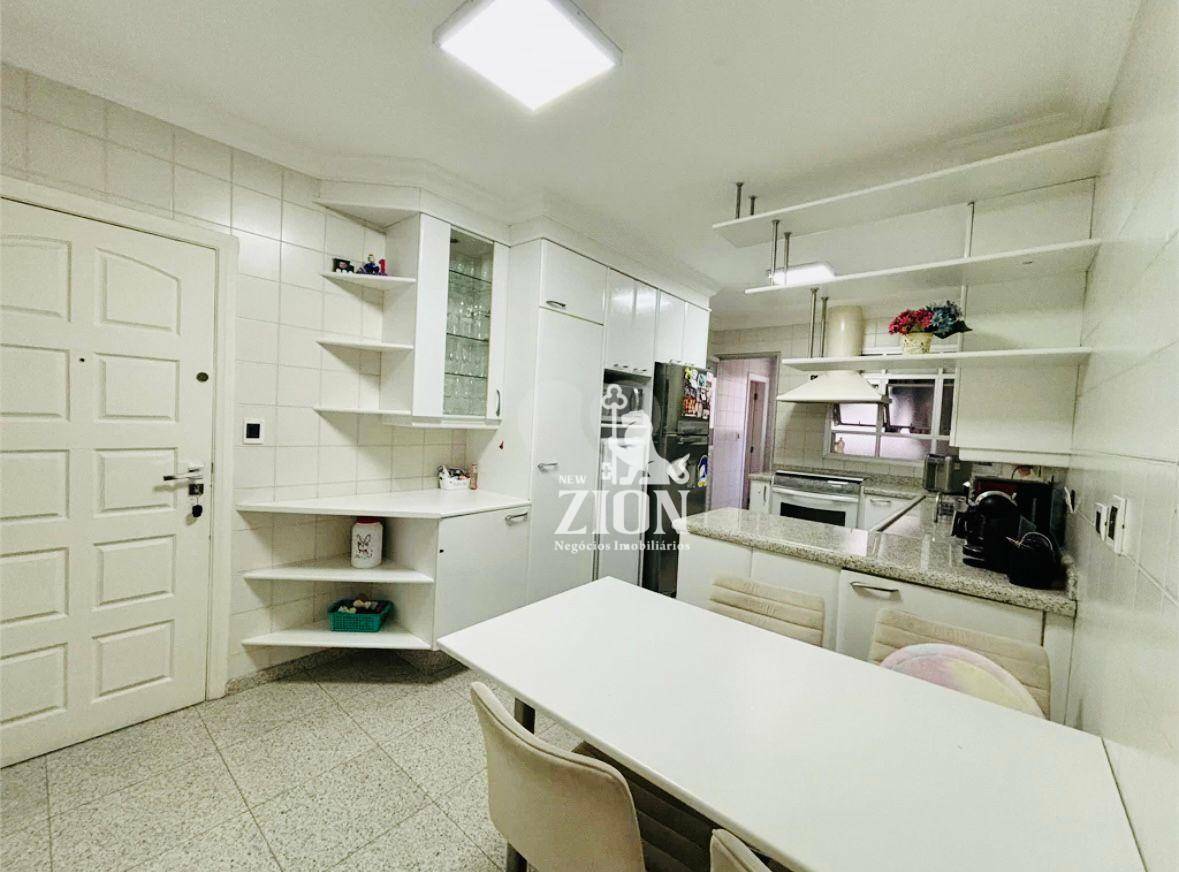 Apartamento à venda com 3 quartos, 150m² - Foto 11