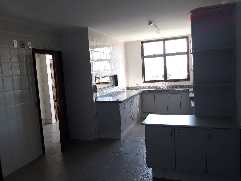 Apartamento à venda com 3 quartos, 265m² - Foto 15