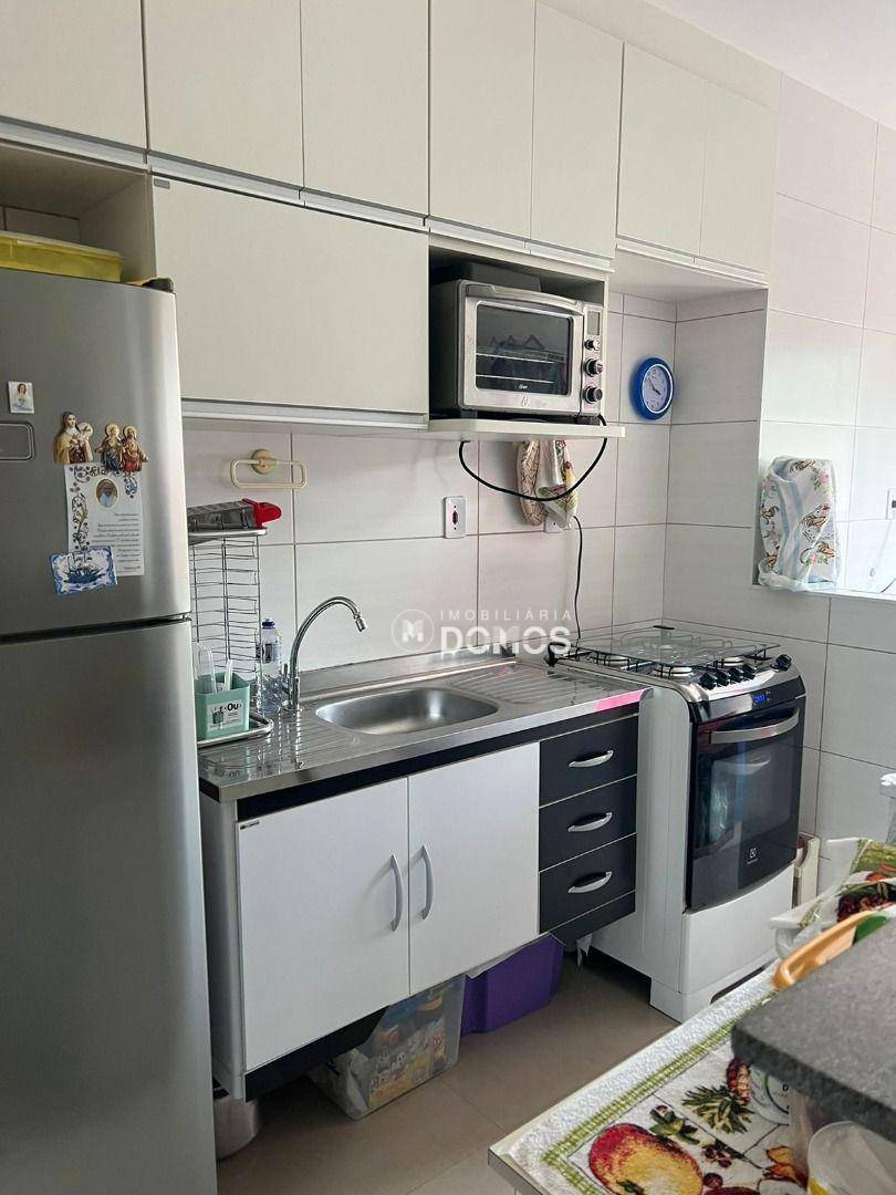 Apartamento à venda com 2 quartos, 70m² - Foto 18