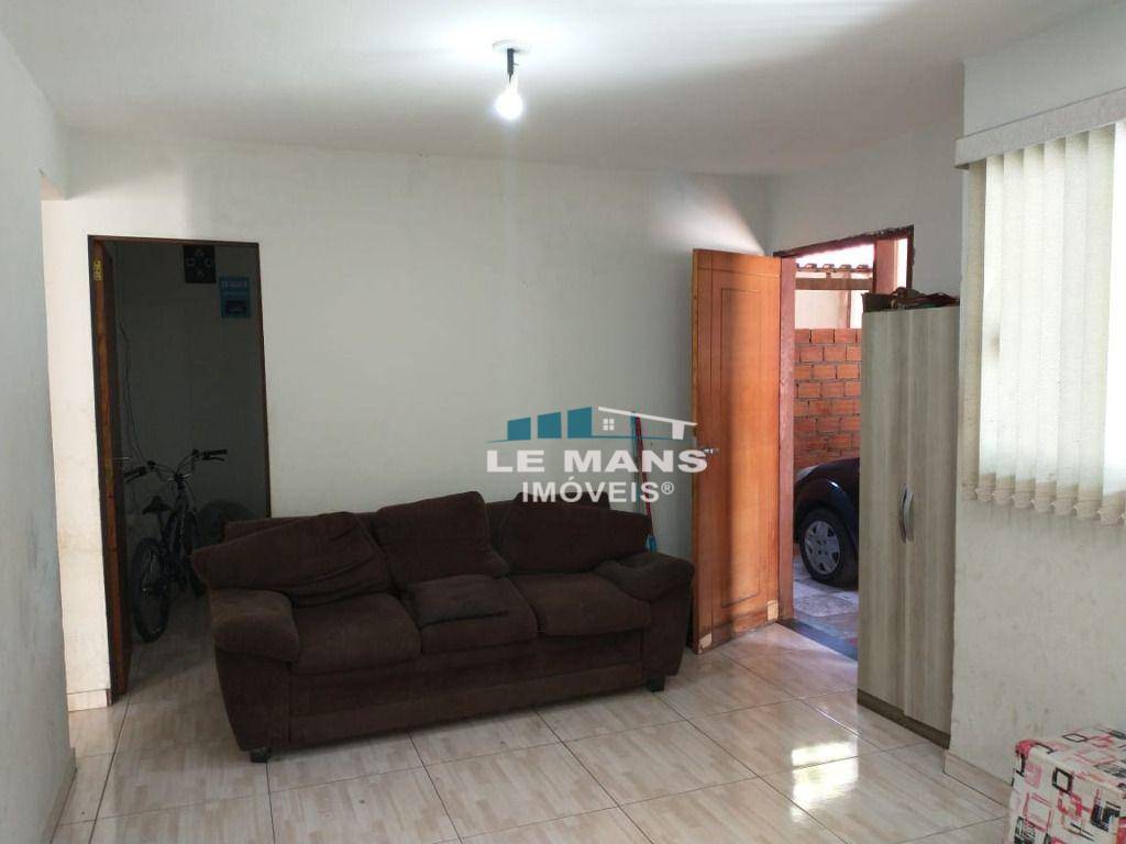 Casa à venda com 3 quartos, 139m² - Foto 3