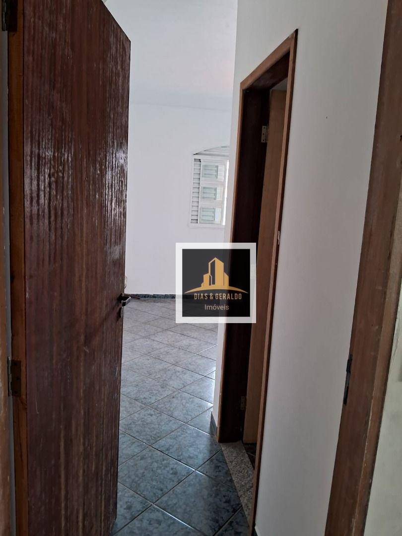 Sobrado à venda com 3 quartos, 190m² - Foto 28