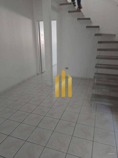 Sobrado à venda com 3 quartos, 250m² - Foto 2