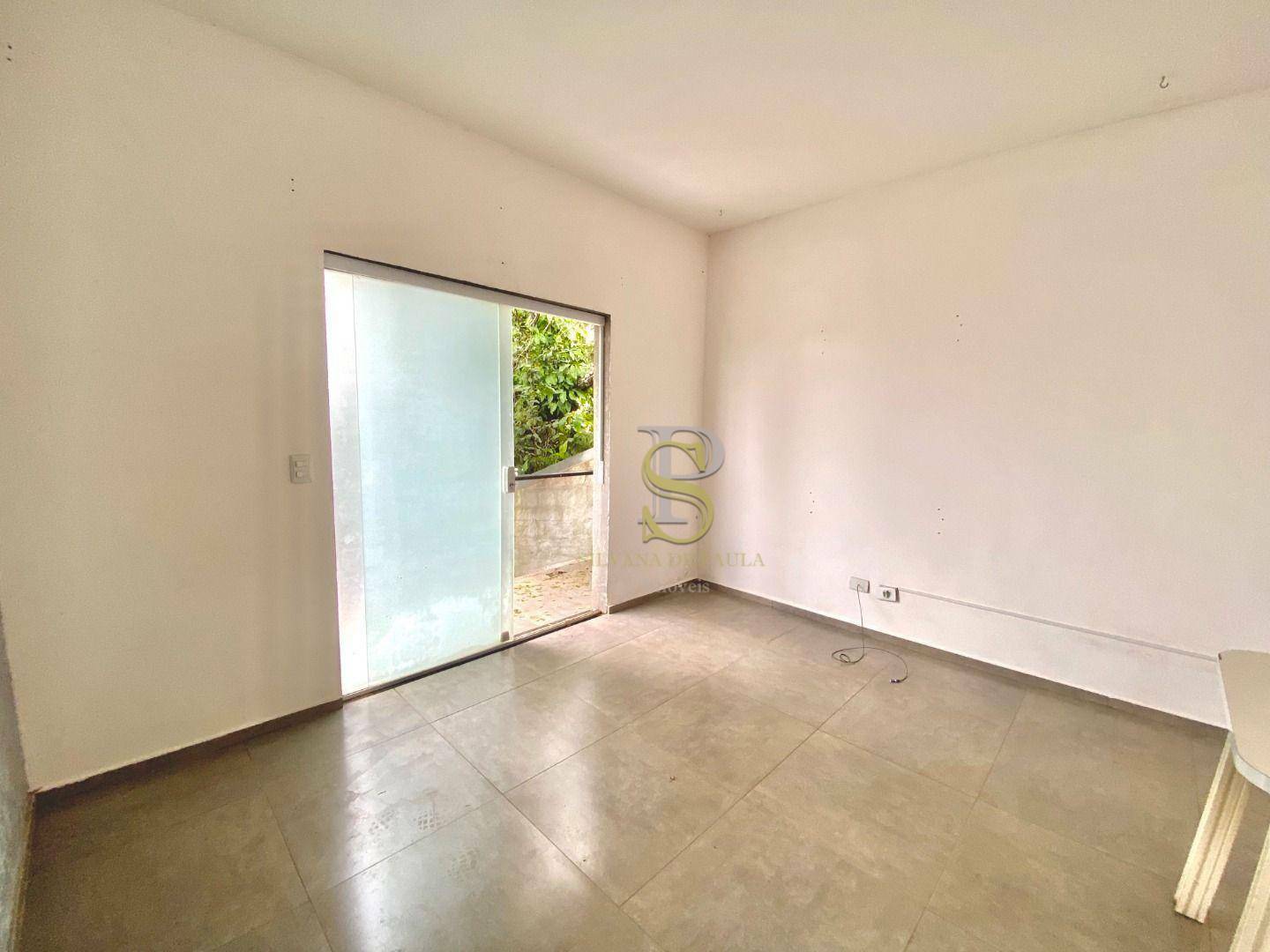 Casa à venda com 2 quartos, 60m² - Foto 3