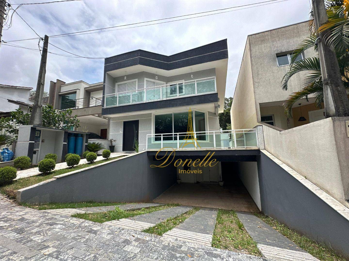 Sobrado para alugar com 4 quartos, 360m² - Foto 2