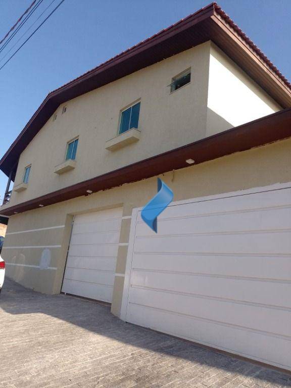 Casa para alugar com 5 quartos, 250m² - Foto 2