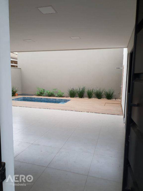 Casa à venda com 3 quartos, 159m² - Foto 3