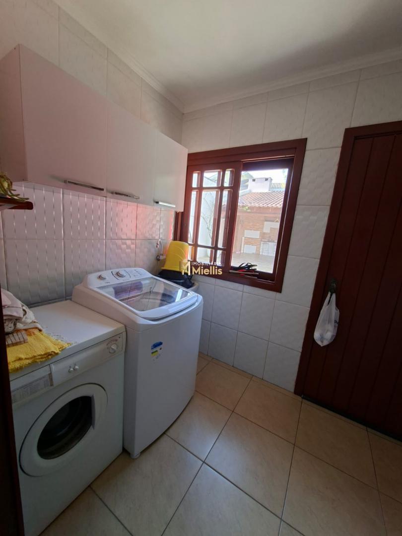 Casa à venda com 4 quartos, 210m² - Foto 17