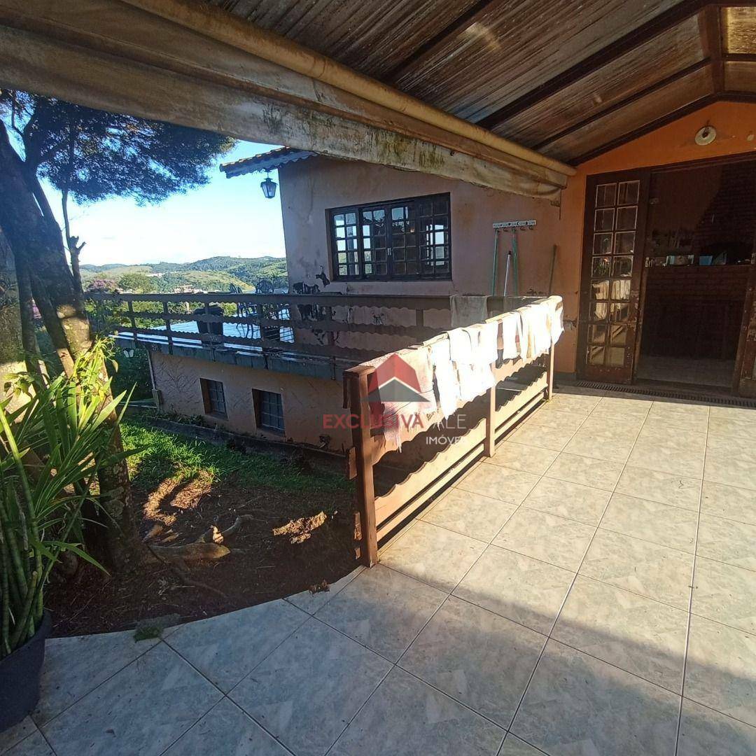 Chácara à venda com 6 quartos, 314m² - Foto 1